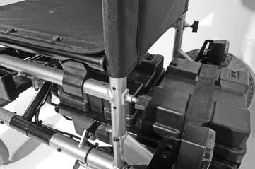 FIXAČNÍ PÁS Fixační pás se položí za zadním upevněním sedací trubky okolo trubky rámu (1)