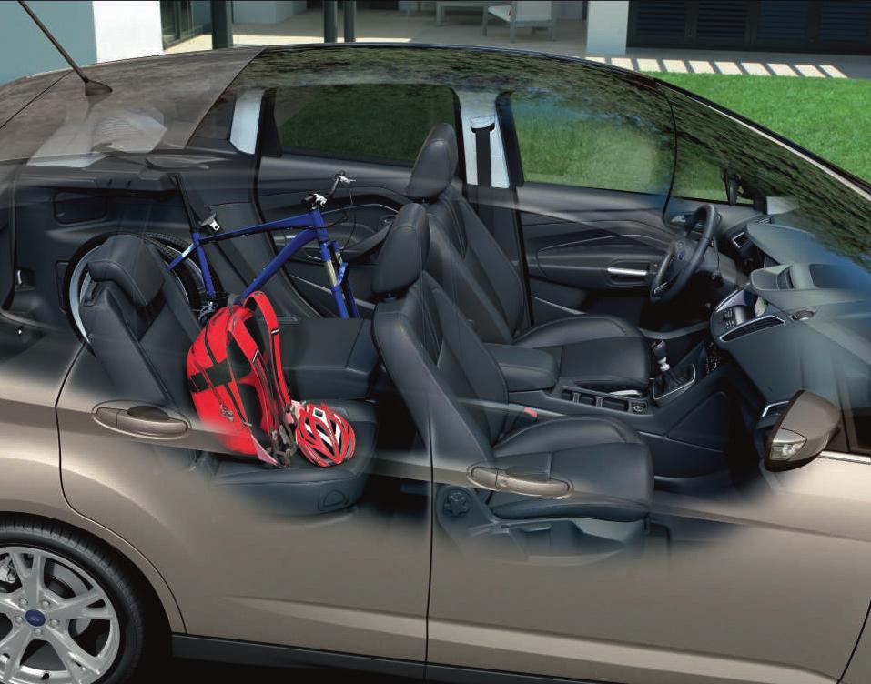 Compact C-MAX v provedení s 5 sedadly. Flexibilní uspořádání prostoru a sedadel Snadné sklápění jedním jednoduchým pohybem.