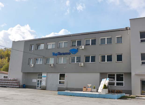 sladit jejich terasy do nejmenších detailů. Náš systém neustále zdokonalujeme a doplňujeme o nové produkty, abychom docílili co nejvyšší spokojenosti našich zákazníků.