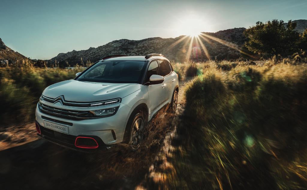 jako v bavlnce SVĚTELNOST A MAXIMÁLNÍ POHODLÍ Nové SUV Citroën C5 Aircross vyznává za všech okolností maximální komfort