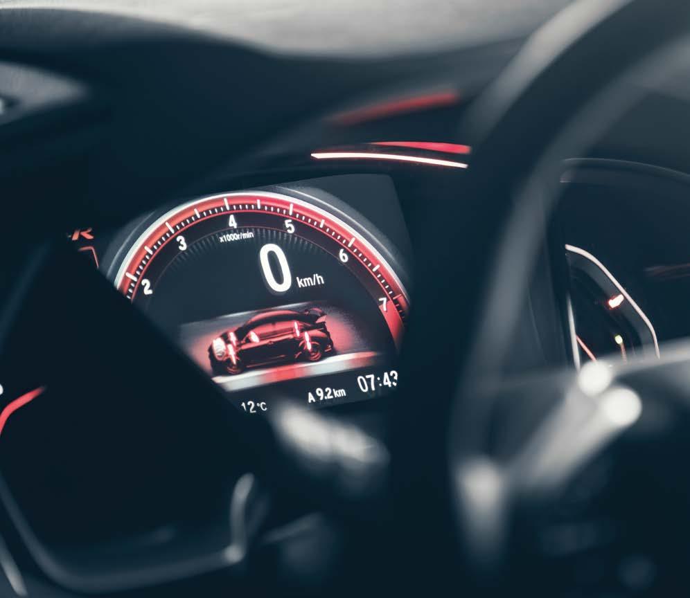 Nový model Type R se tak může pochlubit třemi rozdílnými jízdními charakteristikami.