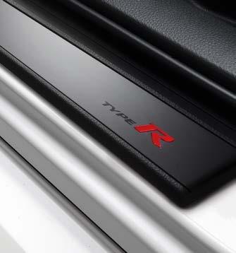 nízkou hmotnost modelu Type R.