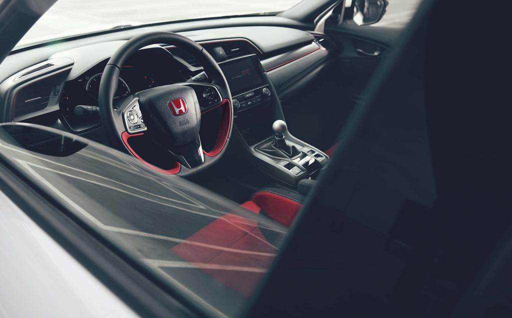 JEDINEČNOST MODELU TYPE R S účelným exteriérem modelu Type R