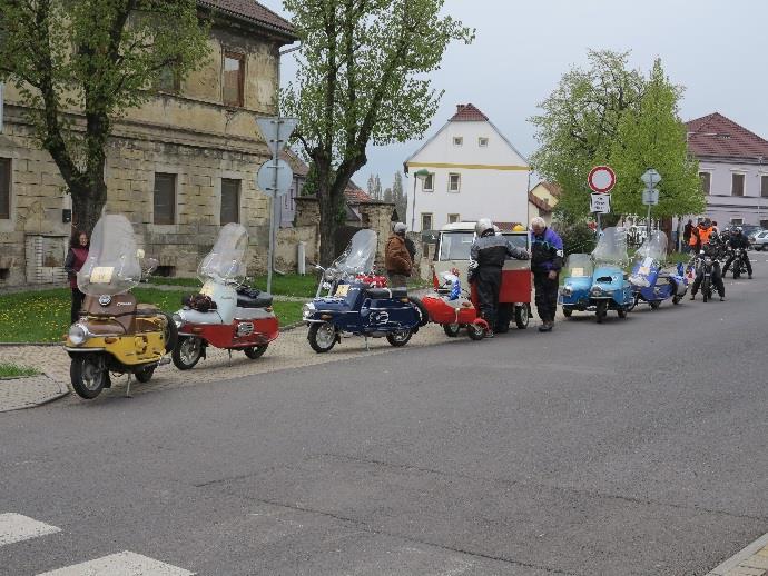 V cíli sice na nás čekali, ale byli značně nevrlí a nervózní, že jsme přijeli