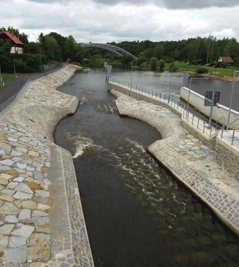 Rybářství a rybníkářství Na tuzemský trh bylo dodáno 8 215 tun živých ryb, čímž došlo k meziročnímu poklesu o 37 tun. Vývoz živých ryb dosáhl 11 053 tun, což představovalo nárůst o 76 tun.