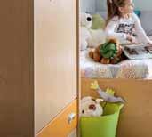 stolek/íróasztal, APB40-284 120 76 60 cm 2 599 CZK 31 700 HUF APK33-284 80 91 40 cm 2 389 CZK 29 100 HUF APK32-284 80