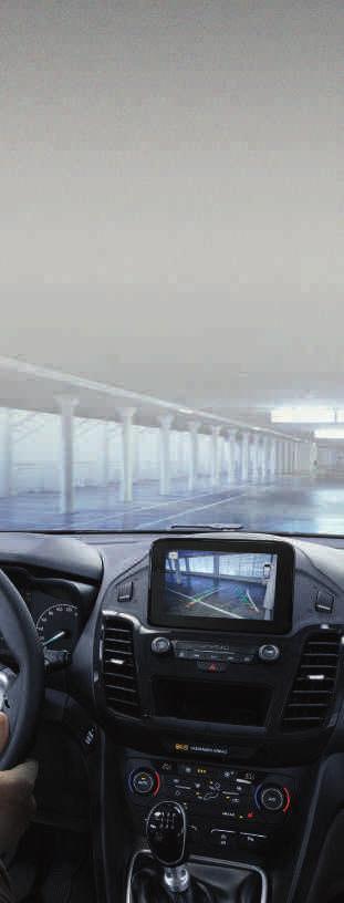 dokáže Vám pomáhat při hledání vhodného parkovacího místa a podle potřeby automaticky do