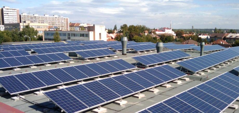 roční výroby 315 MWh Technologie polykrystalická Moduly Montážní systém