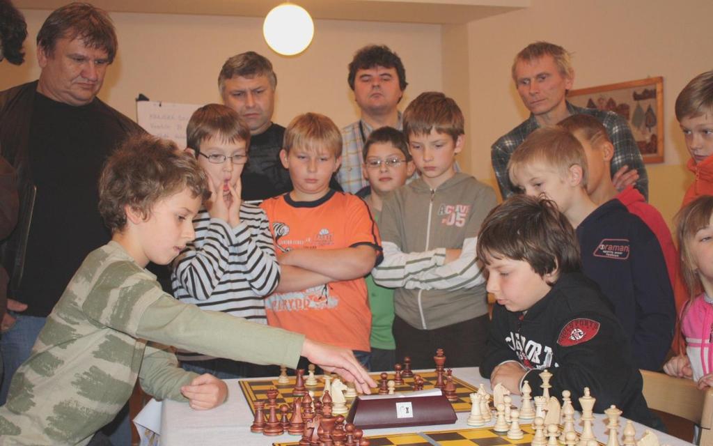 Týdeník Jalovec 3. 11. 2009: Ústí a Vsetín postupují do krajského přeboru V sobotu 24. října uspořádal Valašský šachový klub mládeže krajskou soutěž družstev starších žáků.