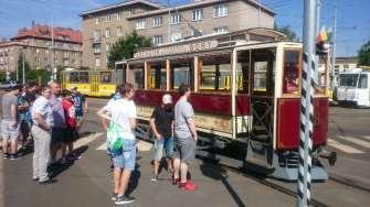 Dvě hodiny utekly jako voda a po 17:00 hodině se žáci s lektory vraceli tramvají z E-Centra zpět do areálu SOUE Plzeň.