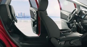zadní parkovací senzory Flexibilní sedadla Magic seats 7" dotykový displej Honda CONNECT si můžete