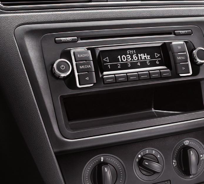 REFERENCE / ABS + ESP + výstražně blikající brzdová světla / SEAT Sound systém 1.