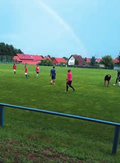Pfiijìte fandit na im fotbalistûm Pfiátelské utkání ve Star ch Splavech