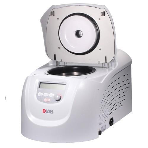 CENTRIFUGY DLAB - DM3024 vysokootáčková centrifuga Mikroprocesorem řízená, vysokootáčková centrifuga typ DM3024 slouží k odstřeďování mikrozkumavek, PCR zkumavek, stripů o objemech 0,2 ml... 5 ml.