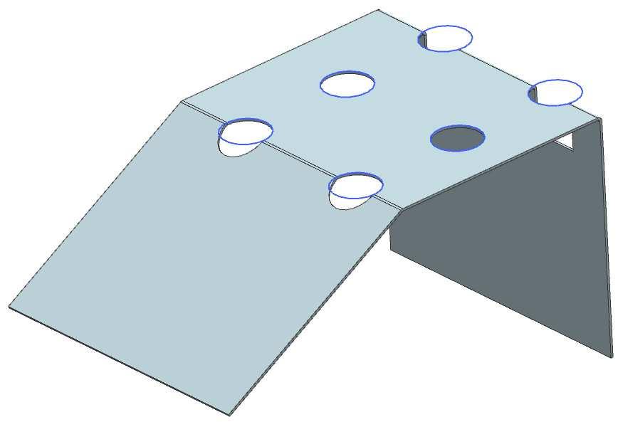 Plechová součást je modelována na úrovni partu (jako model, nikoliv jako sestava). Z tohoto důvodu se před každým příkazem Solid Punch musel vymodelovat nástroj, pomocí kterého se vytvořil prolis.