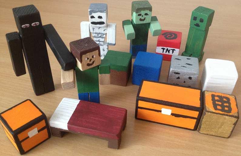 Minecraft - figurky Kdo by neznal fenomenální hru Minecraft a její postavičky? Pojďte si vyrobit známé postavičky dle uvedeného návodu, nebo na info@drevodilnakulicka.