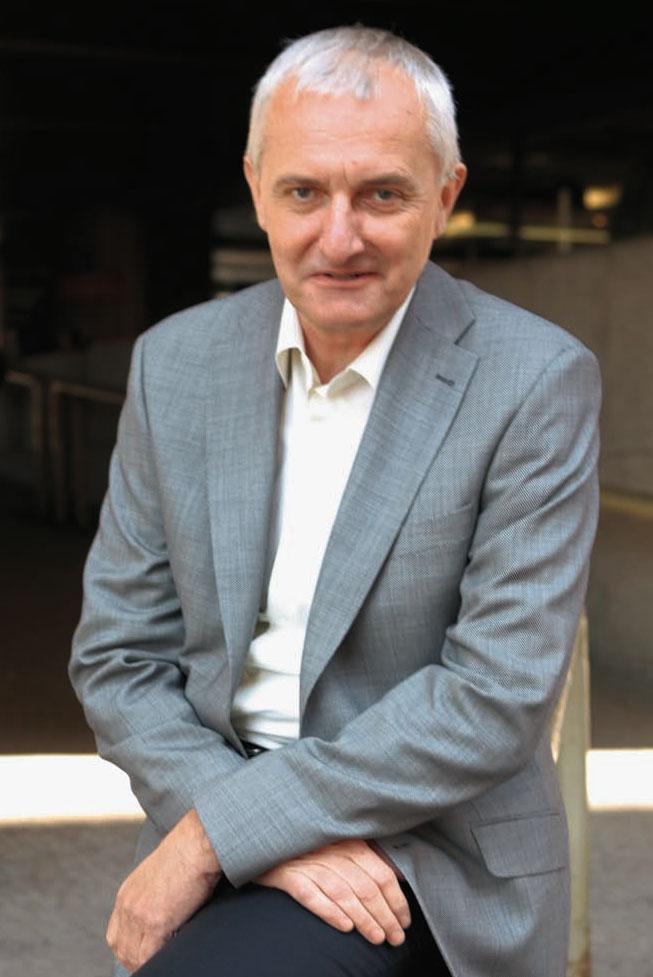 98 99 v zrcadle Tomáš Macků Research & Communication Director, Ipsos Tambor Čte Strategii, Sport, Hospodářky a Přírodu a nepodporuje zpravodajskou službu Facebook.