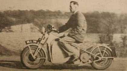 V roce 1911 se v časopise Popular Mechanics psalo o zavedení sériové výroby elektrického motocyklu. Motocykl měl mít dojezd od 75 mil (121 km) do 100 mílí (160 km) na jedno nabití.