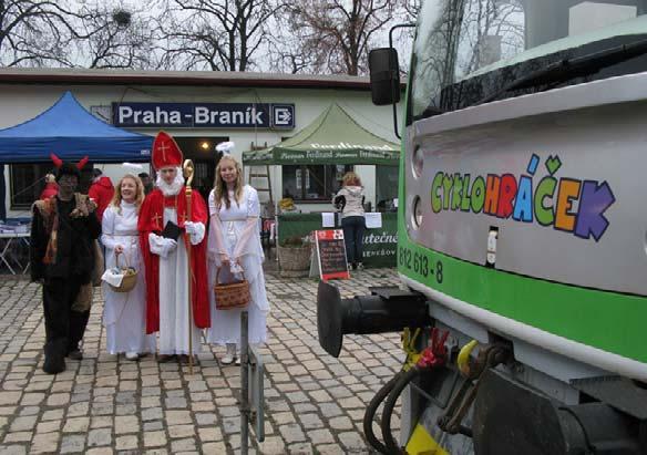 Mikulášský čertohráček jezdil mezi pražským hlavním nádražím a Braníkem, čtyřikrát tam a zpět mezi 9. a 17. hodinou.