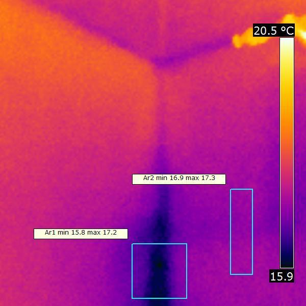 22. Interiérový snímek arkýř v podkroví na jižní straně Datum snímku: 6.2.2016 9:34 Min [ C] Max [ C] Průměr [ C] Jméno