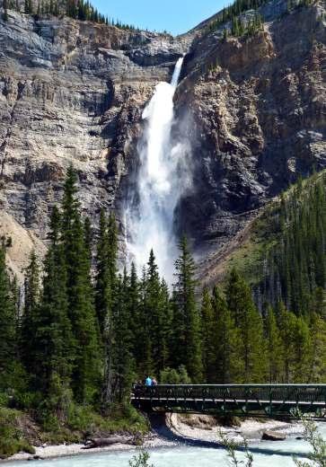 Národní park Banff je jedním z nejnavštěvovanějších míst v Kanadě a je vůbec nejznámějším a nejstarším ze všech parků ve Skalistých horách.