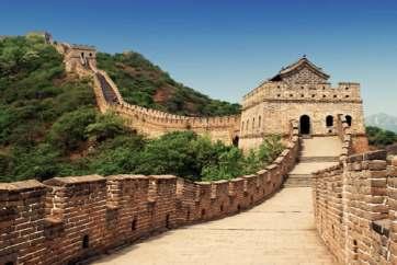 Čína ČÍNA Velká Čínská Zeď Klášter Shaolin Peking Terakotová armáda CENA ZAHRNUJE: - letenku Praha - Peking a Šanghaj - Praha (červen: