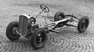 Koncem října 1933 bylo zhotoveno celkem 13 vojenských automobilů Škoda 420 s dvoudveřovou čtyřmístnou otevřenou karoserií.