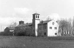 vybudovaný do konce roku 1941 je na následující fotografii z pozdější doby a mnozí starší občané Žabovřesk si jej jistě pamatují. Probíhající druhá světová válka tvrdě dopadla i na salesiány.