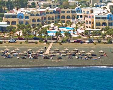> Santorini Perivolos sleva až 17 % za včasnou rezervaci Letovisko: Perivolos Stravování: snídaně, večeře za příplatek Večeře: bufetové, za příplatek Poloha: hotel Santo Miramare Resort se nachází na