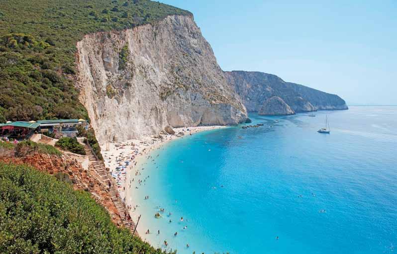 > Lefkada FIRO NÁZOR pro všechny věkové kategorie příjemné klima, krásné výhledy bohatá nabídka vodních sportů v Nidri pláže patřící mezi nejkrásnější v Řecku INFORMACE rozloha: 592 km 2 počet