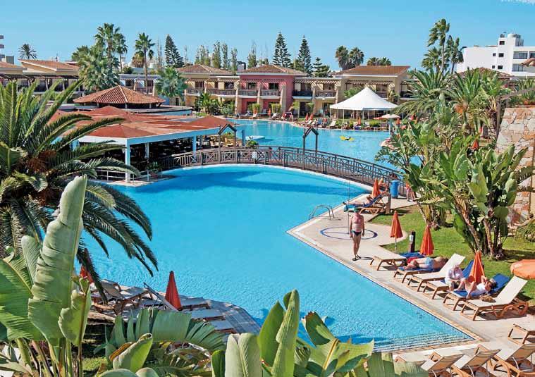 Hotel Atlantica Aeneas Resort ***** Největší bazén na Kypru, bohaté možnosti sportu a zábavy, kvalitní ubytování, výborné stravování, nádherná písečná pláž to jsou jen některé z předností jednoho z