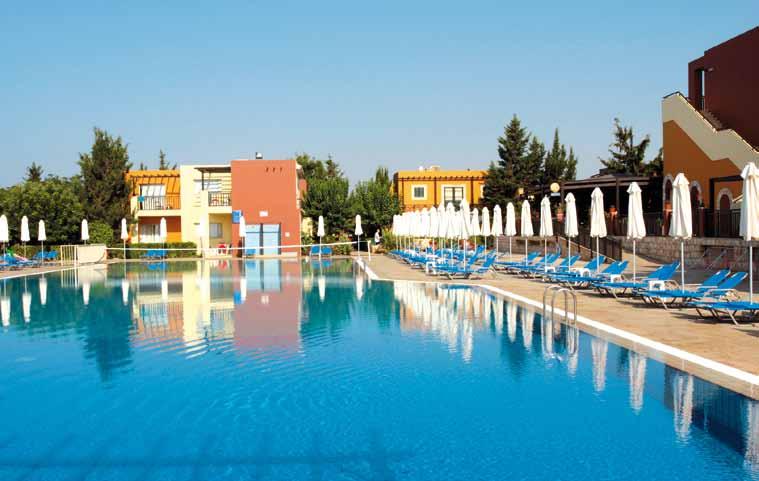Hotel Panas Holiday Village ***+ Příjemný hotelový komplex leží v blízkosti krásné písečné pláže a zároveň vedle oblíbeného živého letoviska Agia Napa.