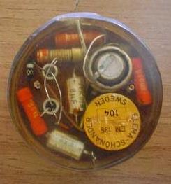 První tranzistory přinesly do medicíny další možnosti miniaturizace elektronových zařízení a umožnily rozvoj kardiostimulátorů do dnešní implantované podoby.