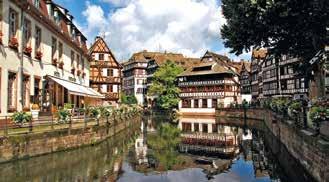historické centrum Štrasburku zapsáno na Seznamu světového dědictví UNESCO celodenní pěší prohlídka města čtvrť zvaná Petite France s mnoha kanály a také s krytými mosty Ponts-Couverts, možnost