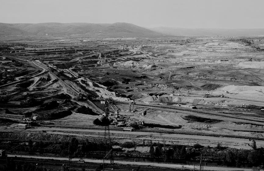 Lom v činnosti 1977 Těžba od roku 1900 na dole