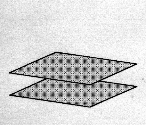 Hovoříme proto o reálné eliptické válcové ploše (viz Obr. 4.10). Nechť je nevlastní singulární kuželosečka reálné válcové plochy tvořena dvojicí různých reálných přímek.