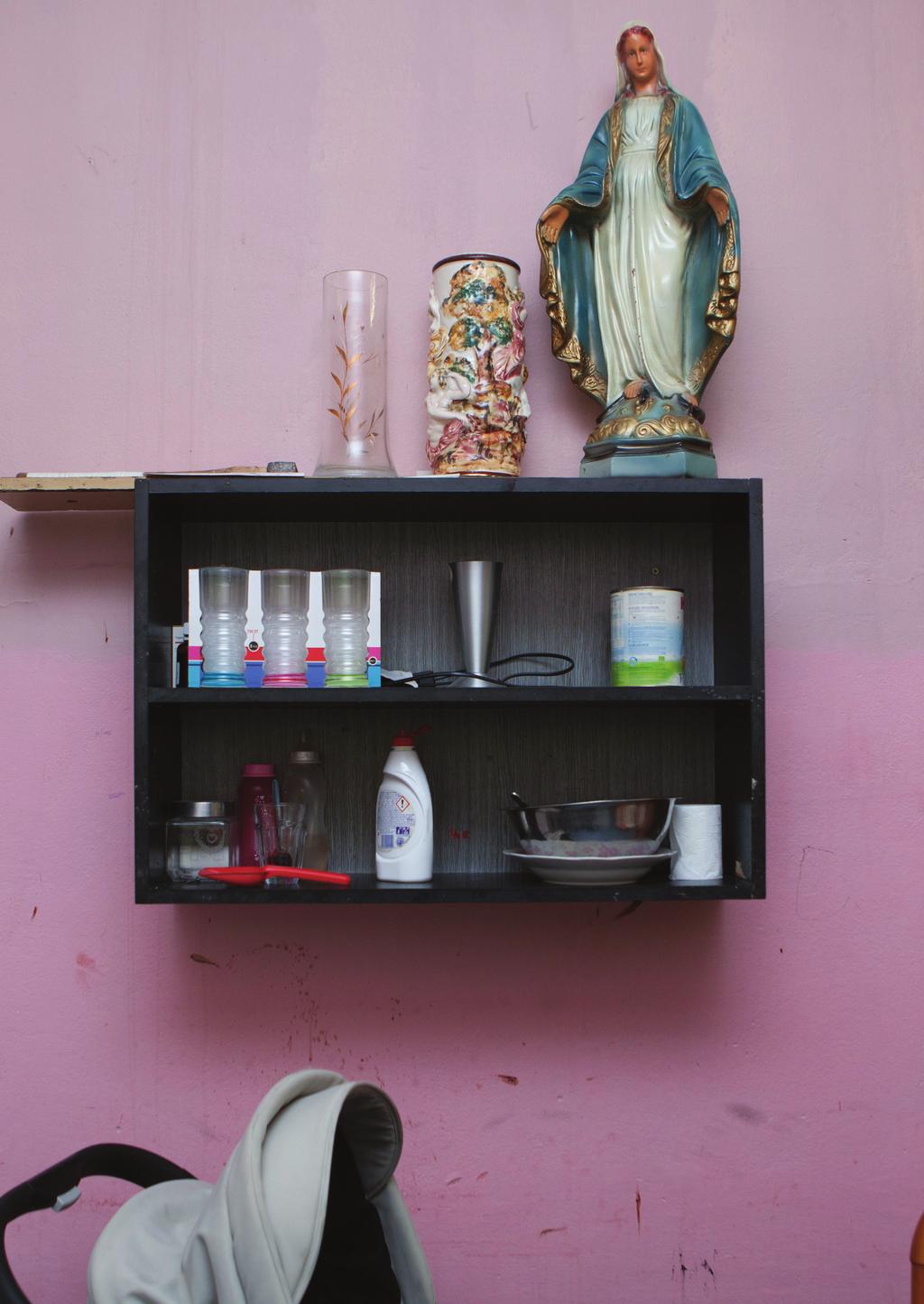 Seznam zkratek AD Azylový dům AHCS At Home / Chez Soi - experiment Housing first v Kanadě CSS Centrum sociálních služeb ESF Evropský sociální fond ETHOS Evropská typologie bezdomovectví EVS European