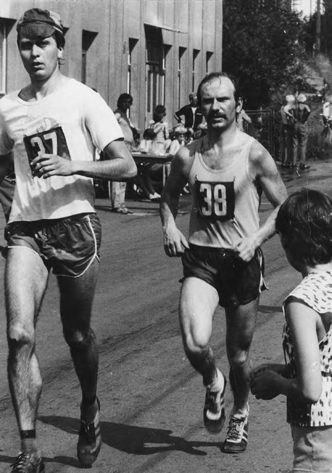 Místo startu a cíle byl vybráno za vesnicí na travnatém poli nedaleko staré vodovodní studny vybudované v roce 1953.