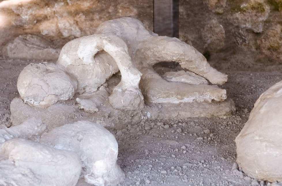 V Pompejích zemřelo během jedné noci 16 000 lidí.