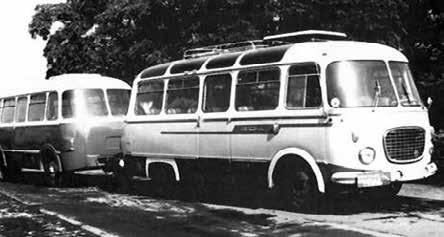 V říjnu 1927 na základě smlouvy s rakouskou automobilkou Perl (Wien-Liesing; v roce 1935 firmu pohltila automobilka Gräf & Stift) odebrali první dva vzorkové autobusy, určené pro místní dopravu.