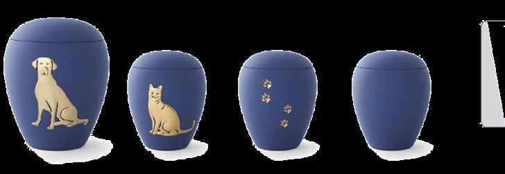 Edice Siena Edice Siena Keramické urny z edice Siena mají sametový povrch a ručně malovaný zlatý reliéf. Modely s objemem 0,5 litru (65-500) jsou k dostání také s památeční svíčkou ve víčku.