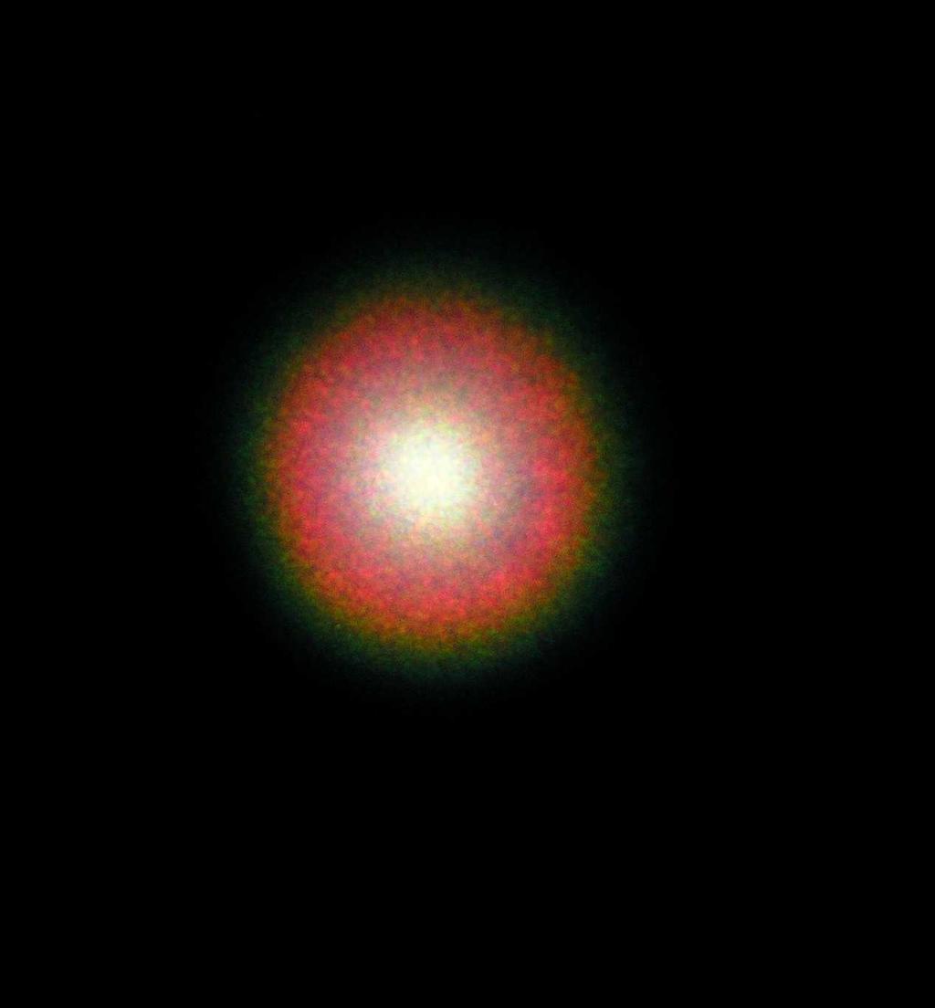 Obr. 13 Kontinuum generované ve vzorku z křemenného skla, energie v pulsu 104 µ J.