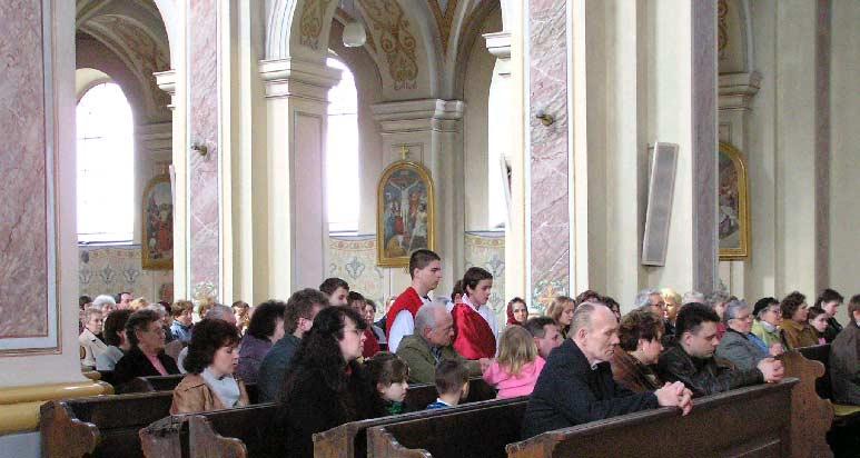 MEDITACE Místo zvané Lebka, hrob Adama, prvního člověka, místo popravy Ježíše, nového člověka. Dřevo kříže, nástroj vyzývavé smrti, schrána šířícího se odpuštění.