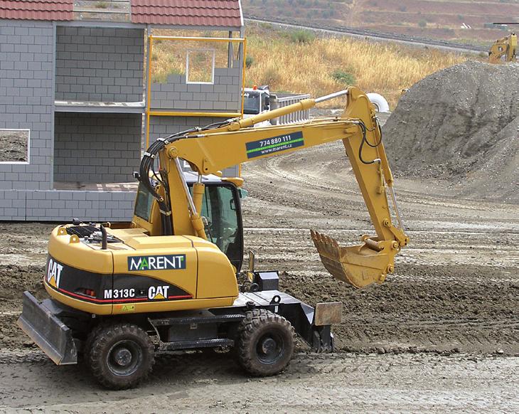 Každý stroj je standardně zapůjčen s jednou lžící Příslušenství se půjčuje pouze ve spojení se strojem Opotřebení oškrtu hydraulického kladiva bude započteno k sazbě pronájmu KOLOVÁ RÝPADLA Typ