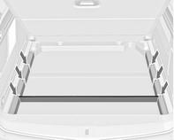 Úložný prostor pod krytem podlahy vzadu lze rozdělit pomocí tyče. Vložte tyč do prohlubní na bočních stěnách.