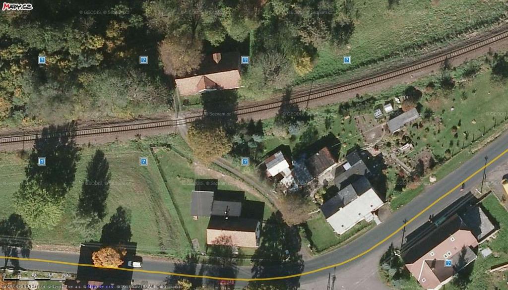místo střetu směr jízdy vlaku Varnsdorf Rybniště směr jízdy automobilu Obr. č. 2: Situační schéma místa MU Upravený zdroj: mapy.