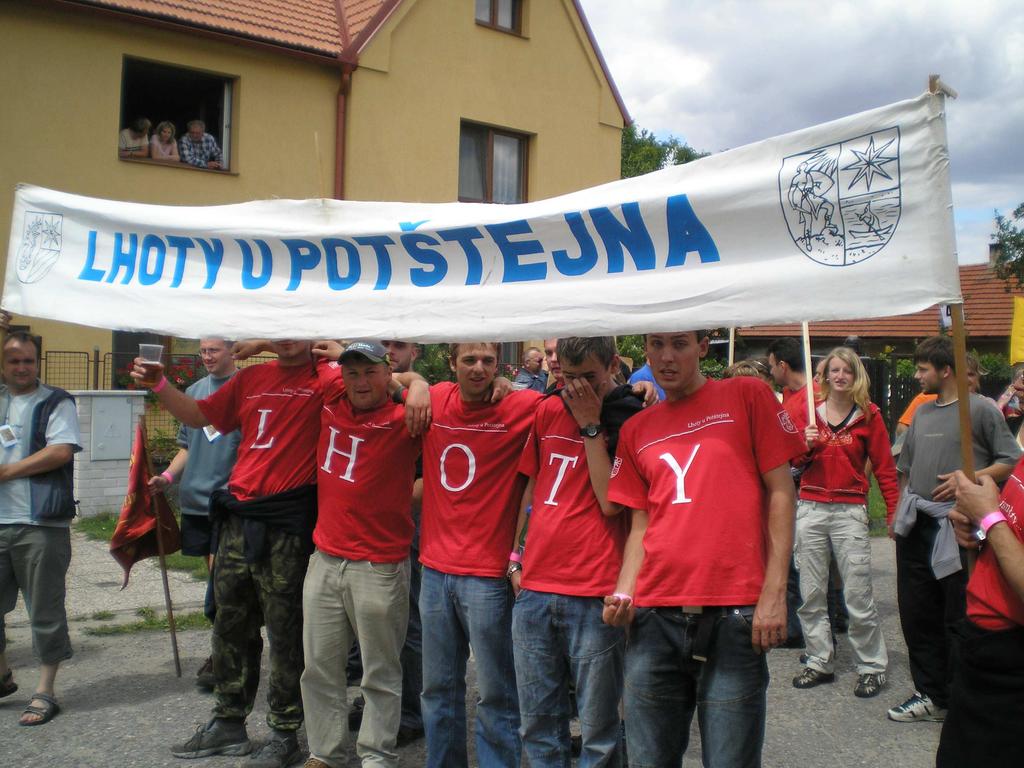 Vítání léta na Homoli Dne 1. července 2007 pořádala obec Borovnice další cyklus homolského koncertu skupiny Gema ze Sopotnice, pod názvem Vítání léta. Jednalo se již o 5. ročník. Koncert začal ve 14.