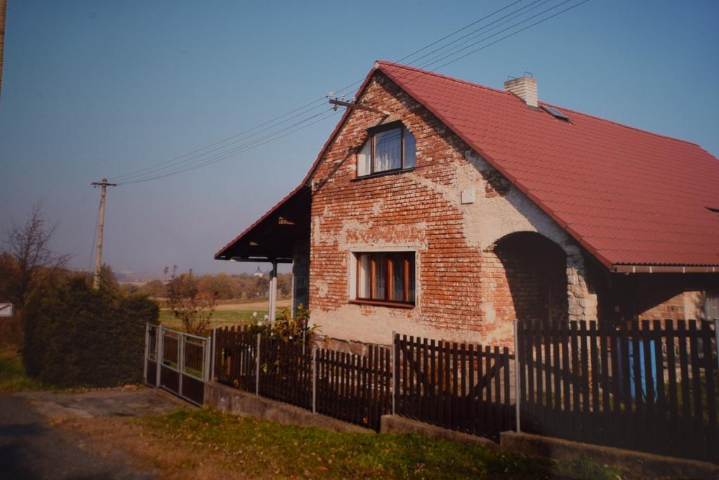 32. Na horním snímku je zachycen stav v roce 1979 (foto J.