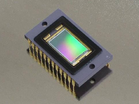 μm Rozměry čipu 6,9 4,6 mm 13,8 9,2 mm 14,9 10,0 mm 18,1 13,7 mm ABG Ne Ne Ne Ano Barevný čip Ne Ne Ne Ne (viz. pozn.
