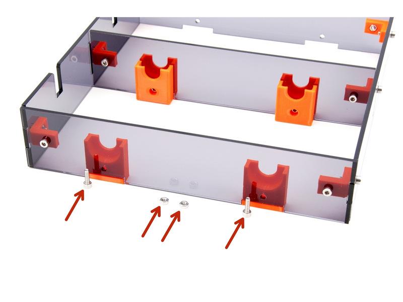 Step 10 Osazení dílců SH-bearing-corners Nasaďte dílce SH-bearing-corners na boční díly SH-sides, tak jako na